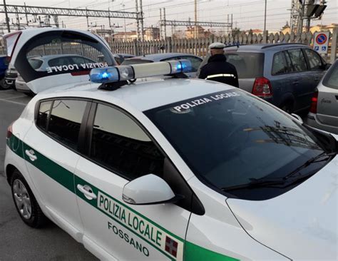 Un percorso completo per affrontare tutti i concorsi della polizia municipale indetti dai comuni italiani. Cuneo, al via un concorso per l'assunzione di dodici ...