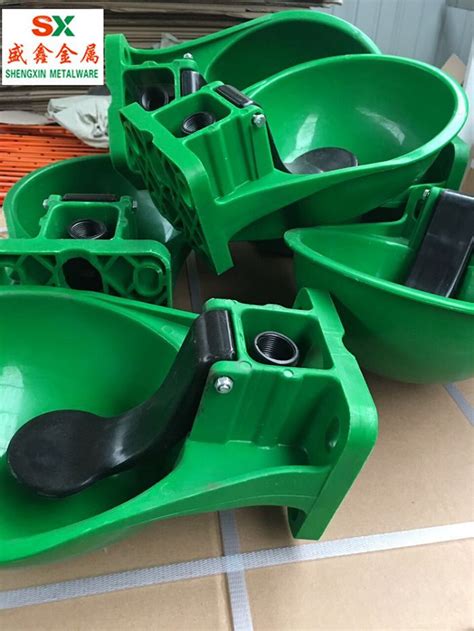 Berikut harga tangki air penguin plastik tangki air penguin (garansi 10 tahun + anti lumut) , pakbrik minimal pemesanan 10 unit dengan harga sbb China Lembu Plastik Air Pengeluar Air Minum dan Kilang ...