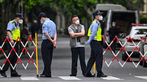 網民：又要封城又要穩經濟，弄著玩呢？ 印幣 李克強 新唐人电视台