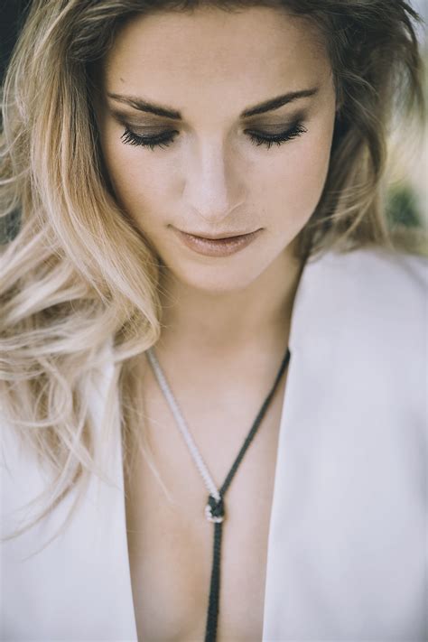 Athletes born on 27 april. Lara Gut: Swiss Alpine Ski Racer Olympic Bronze Medalist Reveals Her Success Story - Page 2 of 4 ...