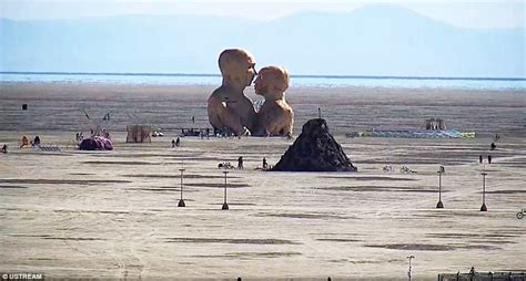 Burning Man Lights Up Nevada Desert As 600000 Festival Revelers Party