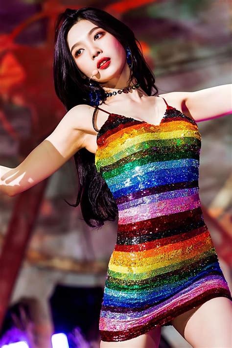 Netizens Share Glamorous Stage Outfits Of Female K Pop Idols Kpopmap