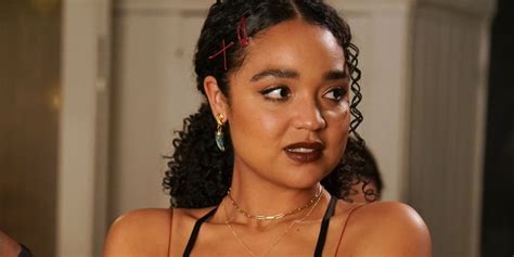 The Bold Type Star Aisha Dee Calls Attention To Lack Of Diversity Behind The Scenes