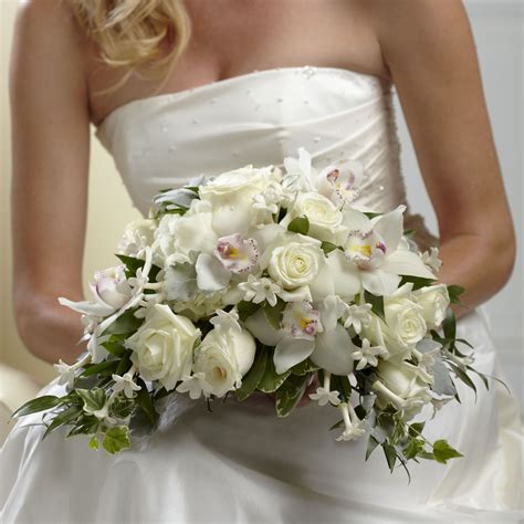 Fall wedding bouquet ideas that'll highlight your fall wedding. The FTD® White on White™ Bouquet is a collection of nature ...