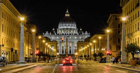 La magia, avranno trasformato l'albume nel veliero di san pietro. Basilica di San Pietro | JuzaPhoto
