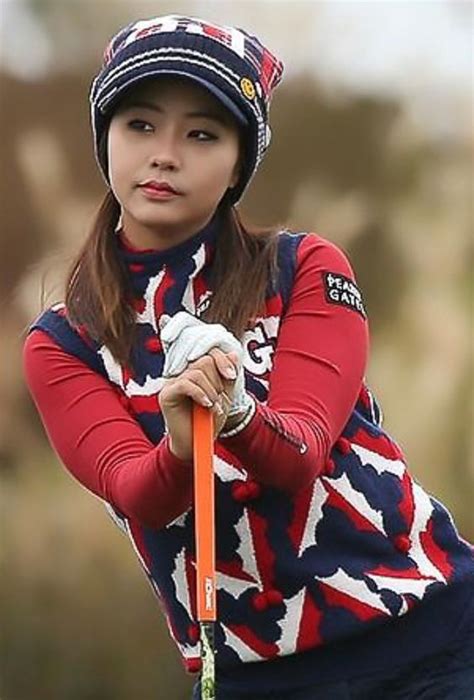 klpga korean women golfer in pearly gates fashion ゴルフファッション レディースゴルフ ゴルフ 美人