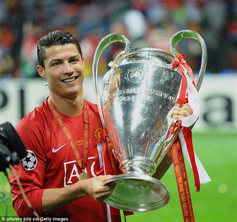 Cristiano Ronaldo Manchester United Champions League Final Messi Gambaran