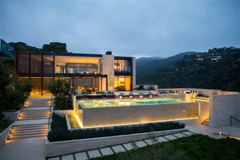 Décoration Luxueuse maison à Los Angeles Hillside avec de belles vues