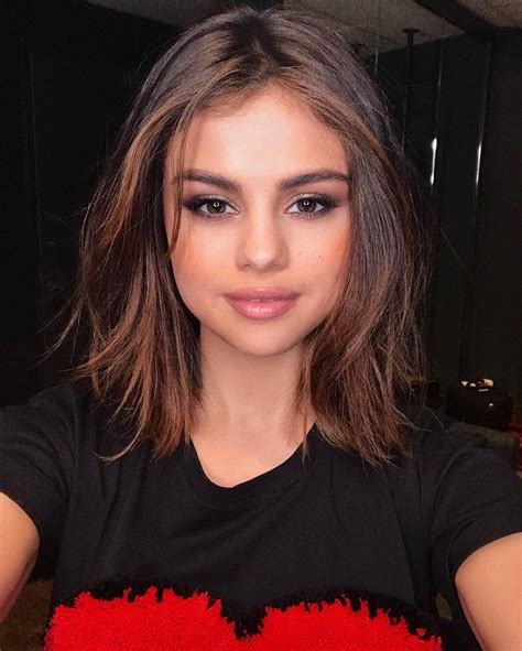 Youve Got To See Selena Gomezs New Hair Cabelo Curto Cabelo