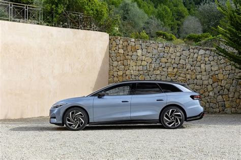 Vw Id7 Tourer Unveiled As Brands First Electric Estate