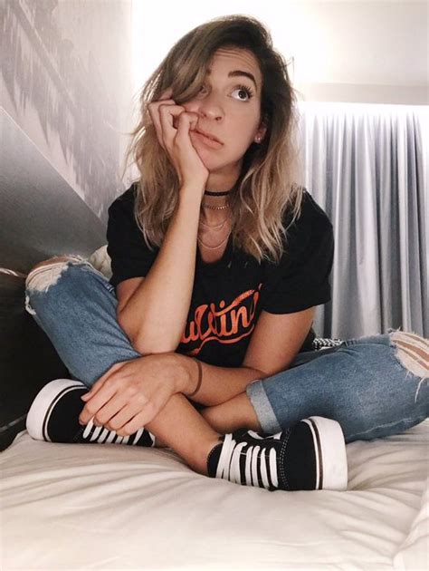 Pin By Sarah Pilot On Thegabbieshow Gabbie Hannah Badass Women Grunge Fashion Punk