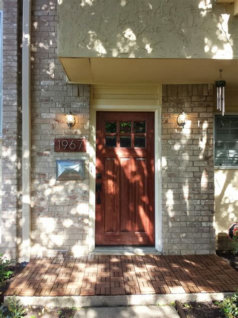 He said he didn't care, so i went online, searching for inspiration to decide what color to paint it, and i spotted this image, and pinned it here. Front Door Makeover