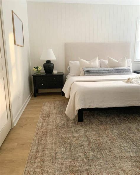 Modern Bedroom With Vertical Shiplap Wall Soul And Lane