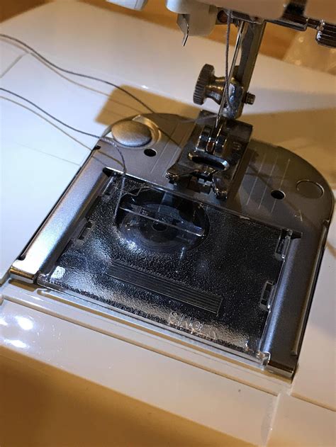 How To Thread A Singer Sewing Machine Bobbin Img Klutz