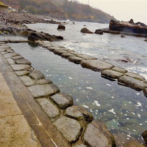 「水無海浜温泉」は干潮時だけ入浴できる渚の露天風呂 北海道（トラベルjp 旅行ガイド）