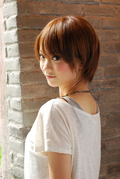 1.1 bun with loose hair. Japanese Short Hair Girl | Japanese short hair, Short hair ...