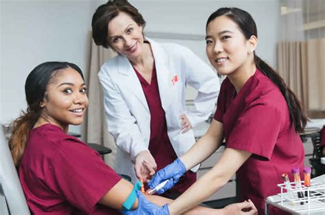 Choosing To Be Medical Assistant Is It The Right Career Path For You