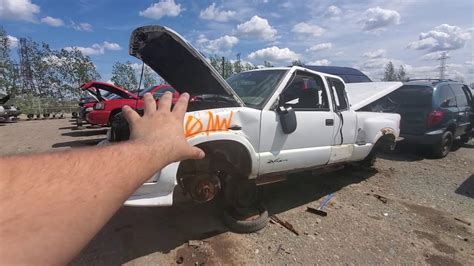 Our liners are available in a tough vinyl material or a sturdy carpet material depending on the type of protection you are interested in. Extremely bad condition Chevy S10 Xtreme at the junk yard ...