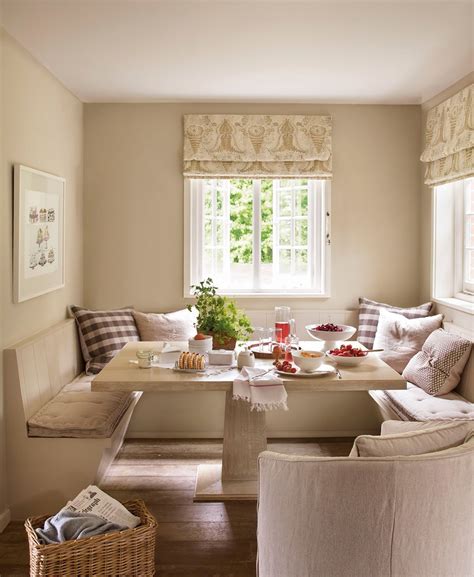 Entre los bancos rinconeros de cocina, es el estilo ideal para un joven, de edad o de espíritu, que aprecie un diseño más moderno, pero elegante. Gana más espacio en casa: las mejores soluciones