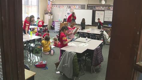 Independence Teacher Uses Chiefs Success In Lesson Plans Fox 4 Kansas