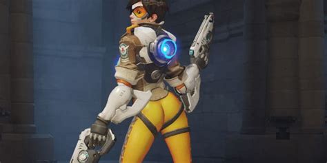 [updated]tracer S Over The Shoulder Victory Pose To Be Removed After Complaint Female