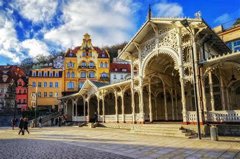 Karlovy Vary Thermal Baths And Romantic Old Town