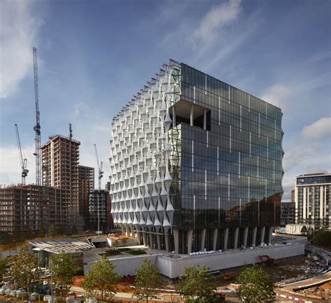 The New Us Embassy In London A Crystalline ‘sugar Cube Worth A