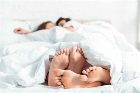 Does Weighted Blanket Help You Sleep? - Weighted Blanket Clues