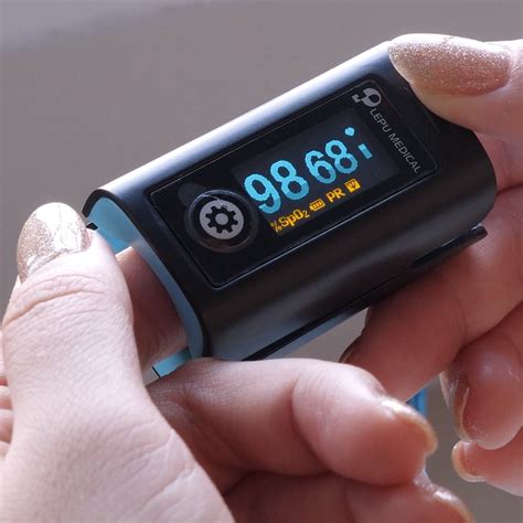 Benjamin glynn made headlines in may after a video capturing him without a face mask onboard a singapore, famed for its strict rules, pandemic controls and zero tolerance towards misbehaving. Yahoo Singapore - This country provided oximeters to every ...