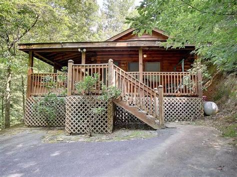 5 Perks Of Staying In Our Secluded Pet Friendly Cabins In Gatlinburg