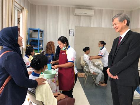 立法會主席 梁君彥 並未批准其建議，其後 勞工及福利局 局長 羅致光 根據《議事規則》第54(4)提出，將條例草案的二讀辯論中止待續，但不交付 內務委員會 處. 勞工及福利局局長在雅加達參觀家傭培訓中心（附圖）