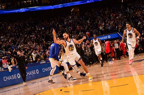 Steph Currys Buzzer Beater Leads Warriors Past Rockets Golden State Of Mind