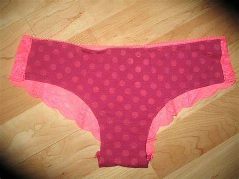 Victorias Secret Pink Extra Low Rise Lace Back Hipster Burundy And Pink