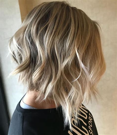 Jagged Bronde Bob Graduated Bob Hairstyles Wavy Bob Hairstyles Blonde Graduated Bob Graduated