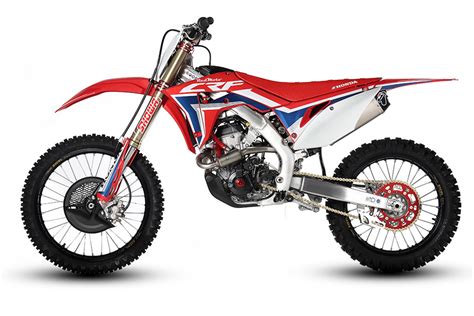 Sell honda crf250r limited edition motorcycle. Honda CRF 250 RedMoto Carbon Edition