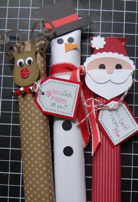If you are looking for candy bar wrapper christmas ideas, here are three for you! Beth's Paper Cuts: more candy wrappers