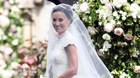 Pippa Middleton Wedding See What Bride And Sister Kate Middleton Wore