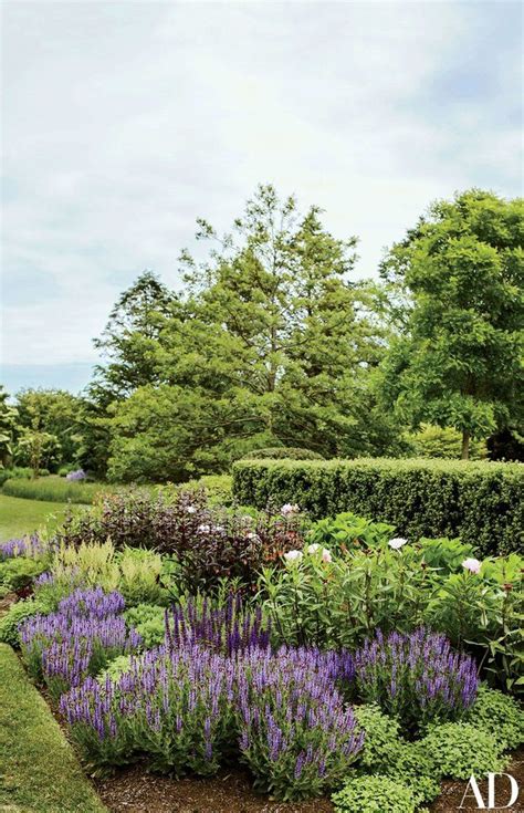 12 Stunning Hamptons Style Gardens Hamptons Style Garden Beautiful