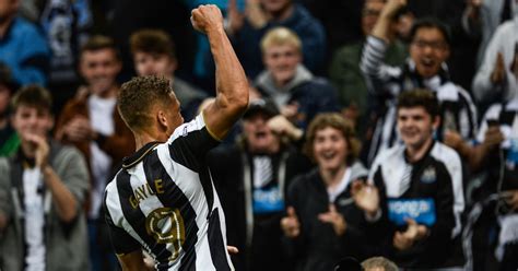 Dwight gayle (left) has scored five brentford fell to eighth in the table as they lost their fourth game in their past five league meetings with newcastle. Newcastle United vs Brentford LIVE: Goals, analysis and ...