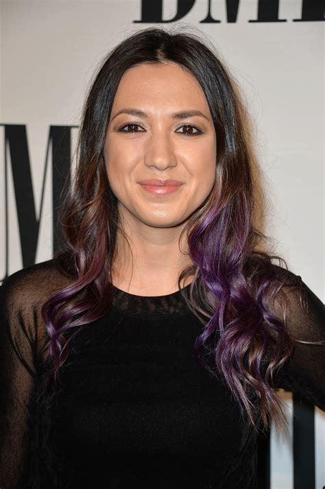 Michelle Branch Finally Returns to Us, Sings Chilling Cover of