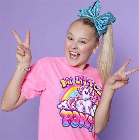 She was born on may 19, 2003 at omaha nickname:jojo full name:joelle joanie jojo siwa profession:dancer, singer, actress, and youtube personality nationality:american age Pin by Payton on Jojo siwa | Jojo, Jojo siwa, Jojo siwa age