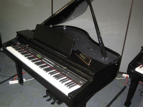 Yamaha Clavinova Baby Grand Piano