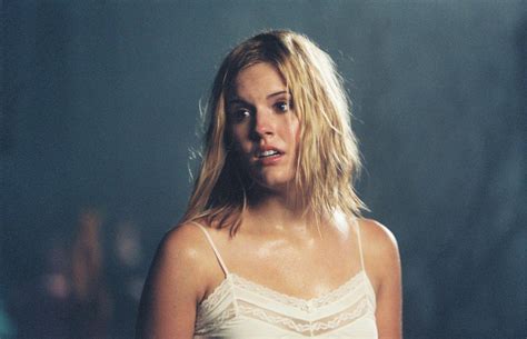The fog rolls around like scream never happened. The Fog | 2005 | Film Review | Slant Magazine