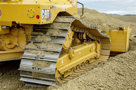 Top Tips For Maintaining Your Heavy Equipment Undercarriage Highways