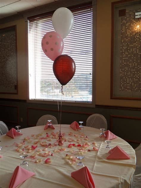 The wedding passage is decorated with super large white balloons and ribbons. Balloon Centerpiece Table 3 - Balloon And Party Service of ...
