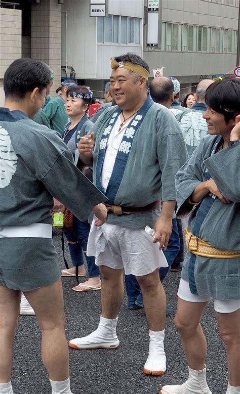 股引き親父、モッコリやッ！ 裸祭り 日本 祭り ぽっちゃり男性