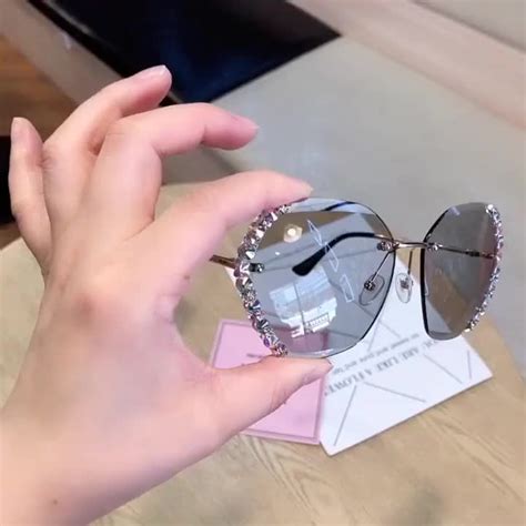 （hot 2020 women fashion oversized rimless sunglasses vintage famous luxury nd design ladies