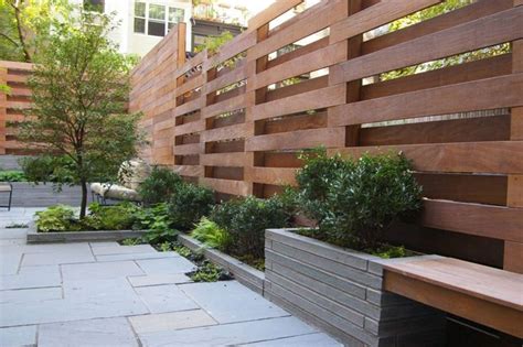 Pourquoi choisir un brise vue en bois - avantages et inconvénients de