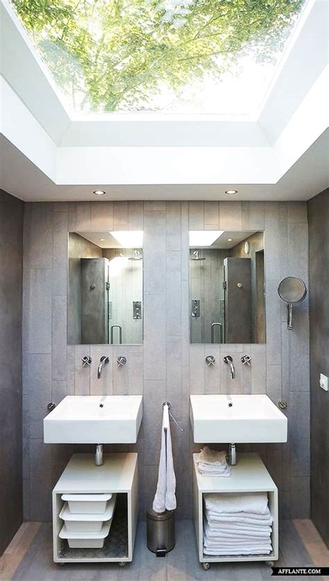 50 Luxury Bathrooms With Skylights