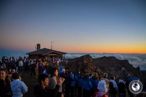 Haleakala summit or visitor center? Mount Haleakala Sunrise, Maui: What You Need To Know ...